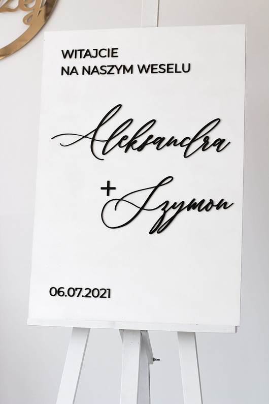 Ślub - inne Biała, drewniana tablica powitalna z imionami