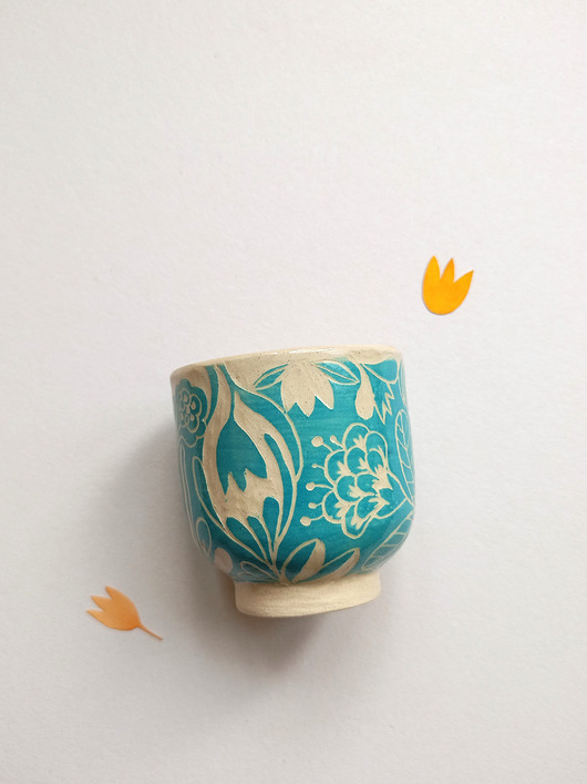 kubki Czarka turkusowa roślinna sgraffito