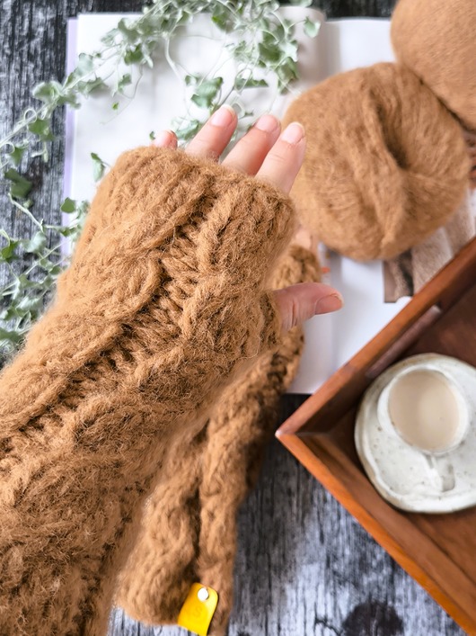 rękawiczki damskie Wełniane mitenki z alpaki z warkoczami LULLABY toffi