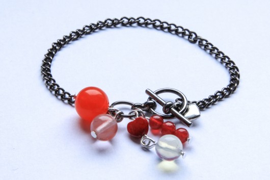 na pojedynczym łańcuszku DOTS handmade