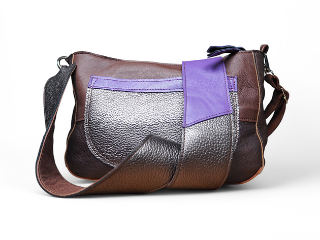 torby na ramię Brązowa torebka średniej wielkości z szerokim paskiem