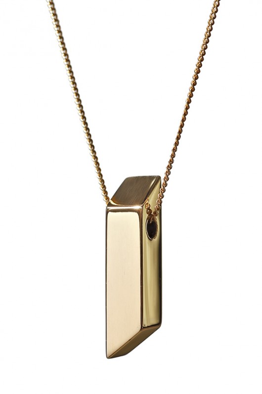 wisiorek krótki z kolekcji EDGY/ ROYAL Daria Siwiak Jewellery