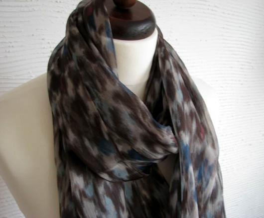 jedwabna chusta felt label