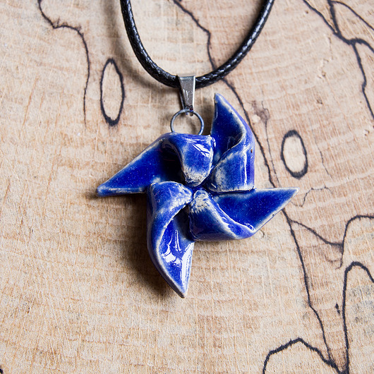 naszyjniki - inne Naszyjnik wiatraczek -origami