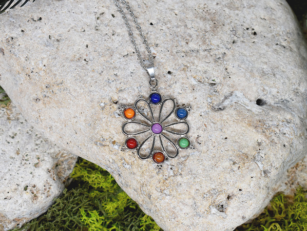 wisiory Stalowy wisiorek z jadeitami / kwiat, mandala, czakry