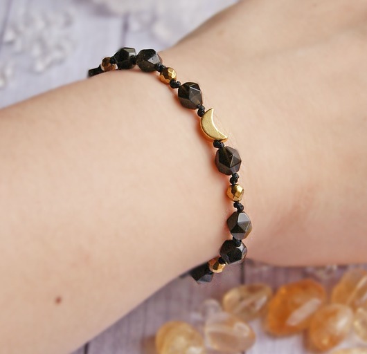 bransoletki z kamieni naturalnych Amulet LUNULA obsydian złoty - ochrona