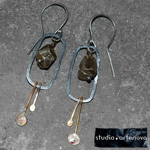 piryt w ogniwie. surowy industrial * ki 00159 studio artenova