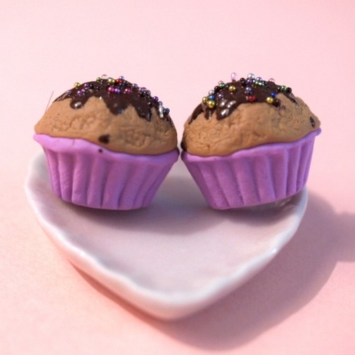 fioletowe muffinki z polewą czekoladową ciasteczkatynki