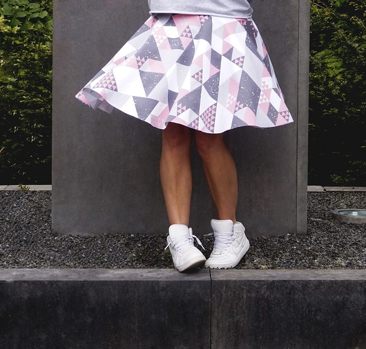 Spódnica Trójkąty Kobieta famstyle
