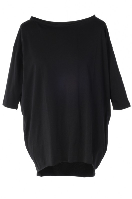 Black tee mint-and-pepper
