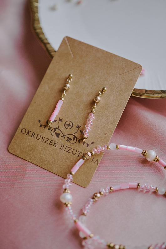 kolczyki z kamieniami Kolczyki I'm just a girl, lawa i masa perłowa; kolekcja El Dorado