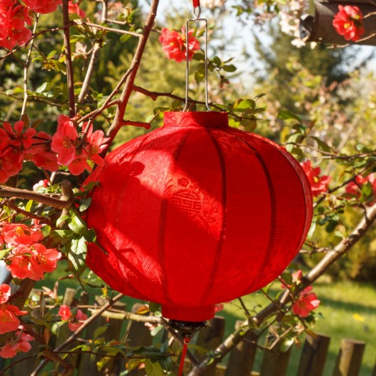 Lampion z jedwabiu, abażur Balloon, czerwony Orientstation