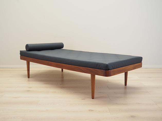 sofy i szezlongi Leżanka tekowa, duński design, lata 70, produkcja: Dania