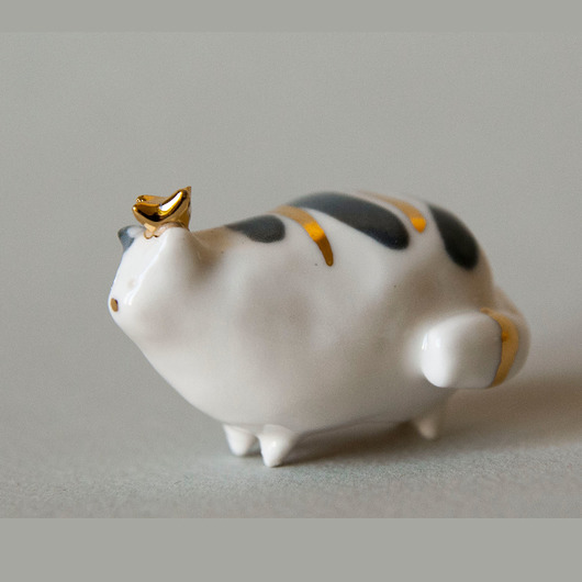 Kotka Hrabina Pangzi Ceramics