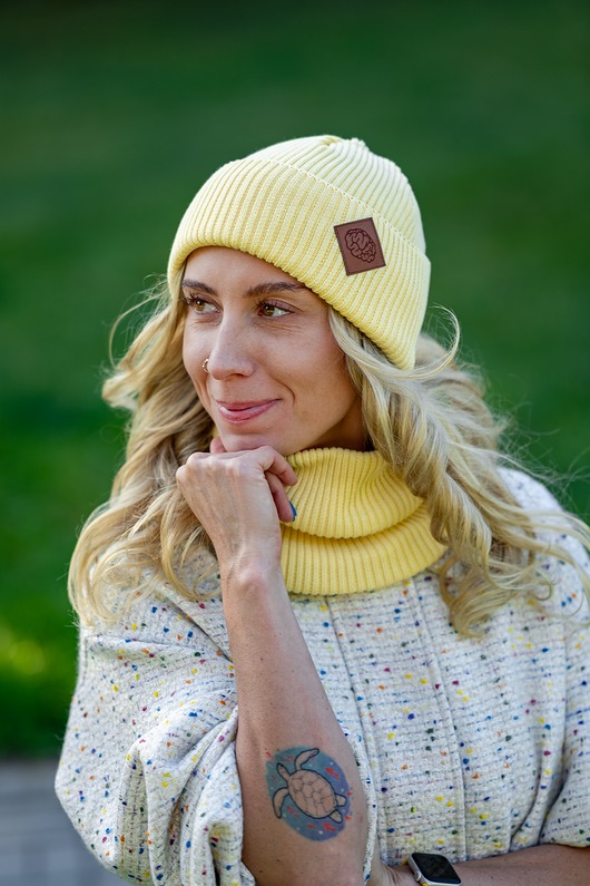 czapki damskie Damska beanie bawełniana logo ekoskórka "Banan"