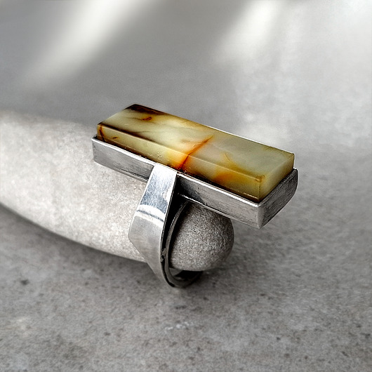 pierścionki srebrne Simple srebrny pierścionek z bursztynem bałtyckim