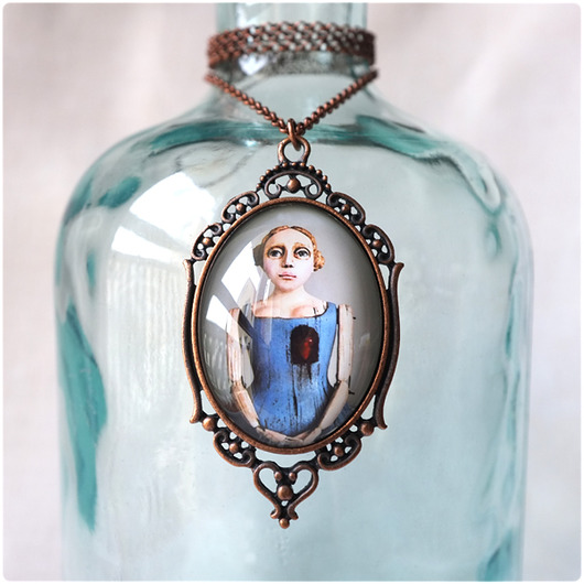 wisiory Cornelia - wisior retro