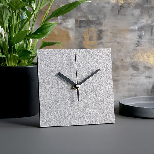 zegary Minimalistyczny szary z upcyklingu