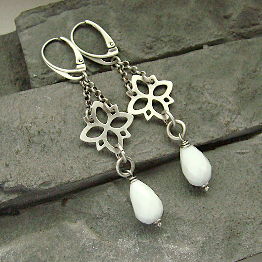 kolczyki z kamieniami Kolczyki Filigrany z białym agatem