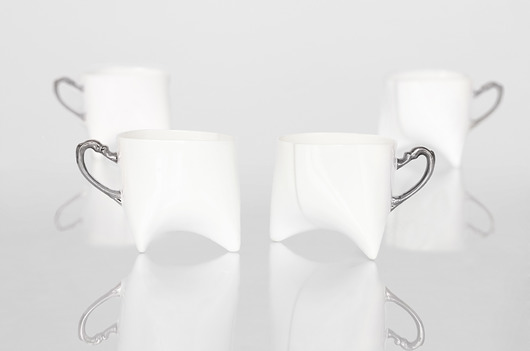 Cztery Kubeczki Trójnóg zdobione platyną ENDE ceramics