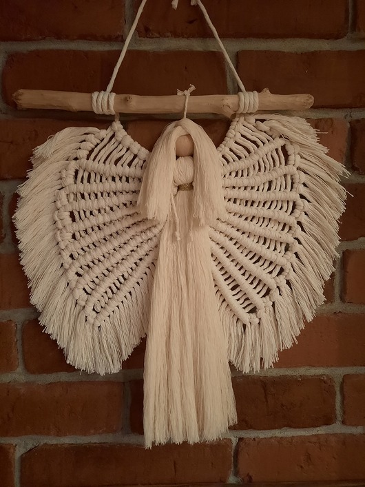 makramy Anioł z pięknymi skrzydłami