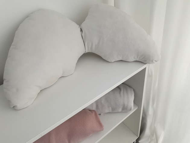 poduszki do pokoju dziecka Poduszka personalizowana - skrzydła (tkaniny, kolory)
