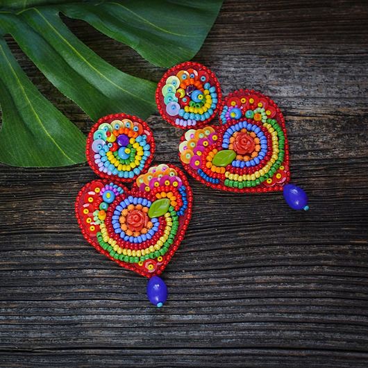 Kolekcja Frida - kolczyki kolorowe serca Mró Soutache