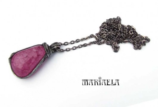Fuksjowy kryształek MARIAELA
