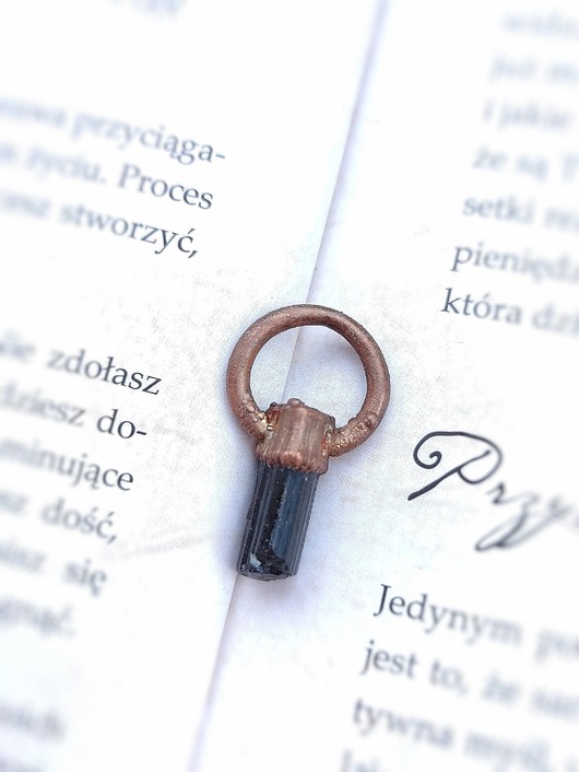 biżuteria męska Czarny turmalin wisior miedziany III