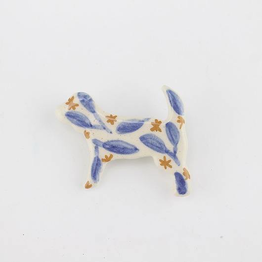 broszki Broszka ceramiczna pies malowany