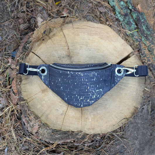 saszetka nerka huba z korka naturalnego - czerń ze srebrem