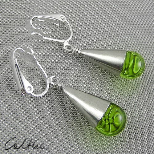 Zielone krople (klipsy) Caltha