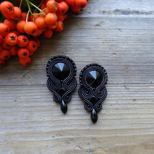 Czarne  kolczyki soutache Mró Soutache
