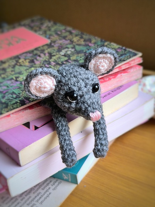 dodatki - różne Zakładka do książki MYSZKA - szydełkowa zakładka