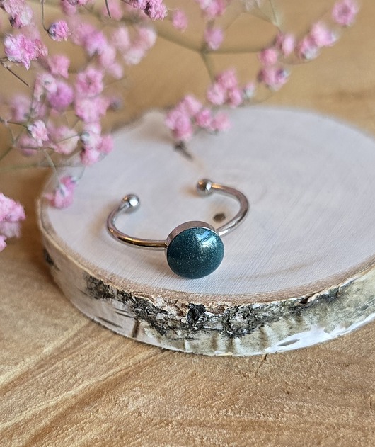 pierścionek z żywicy Pierścionek srebrny zielone oczko zielony minimalistyczny żywica brokatowy