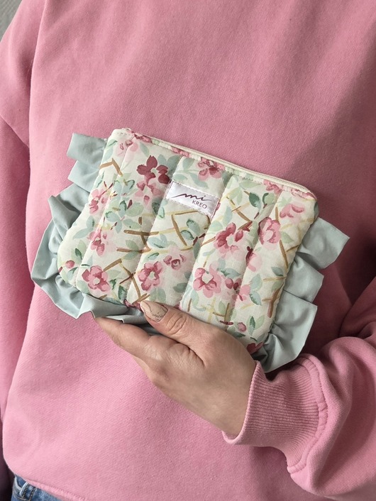 kosmetyczki Kosmetyczka falbanka kwiatowa