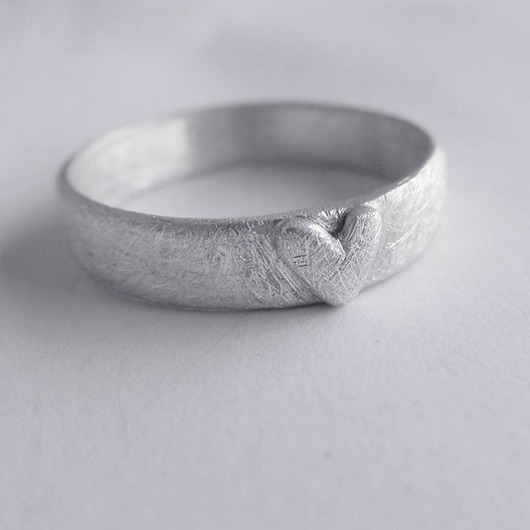 pierścionki srebrne Pierścionek serduszko