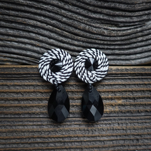 Czarno-białe kolczyki soutache Mró Soutache