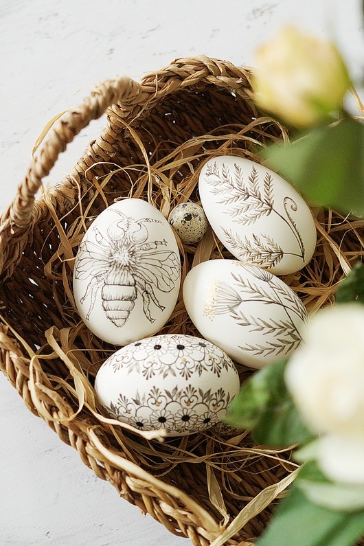 jajka wielkanocne Pisanki tradycyjne batikowe  - różne wzory