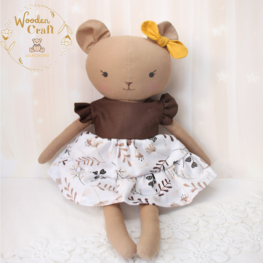 misie i maskotki Miś Zoya przytulanka w brązowej sukieneczce z falbankami GOTOWY