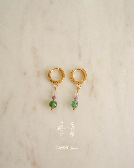 kolczyki pozłacane Kolczyki złote z zawieszkami z kamieni