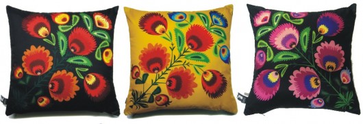 Trzy poduszki folk Gaul Designs