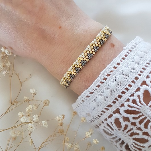 bransoletka różowo-szara LEI handmade 