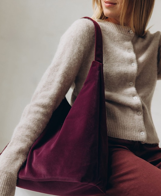 torby na ramię Torba HOBO z weluru tapicerskiego w kolorze BAKŁAŻANOWYM