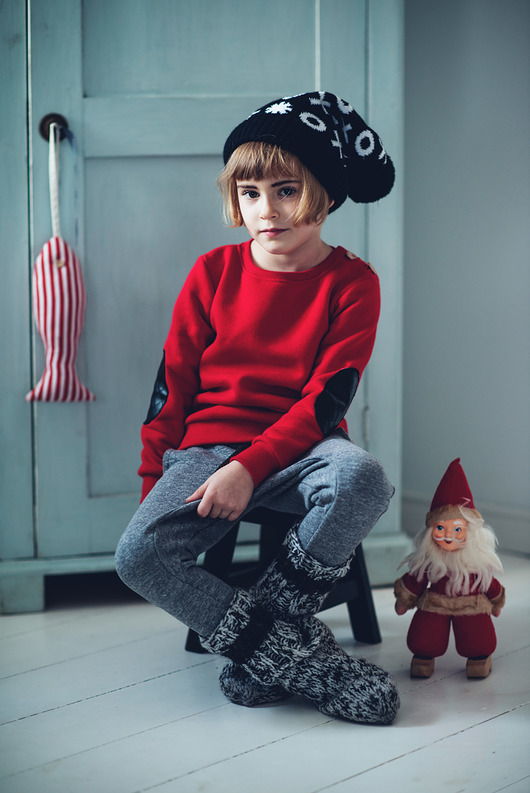 Red Sweatshirt - OX  Kółko Krzyżyk