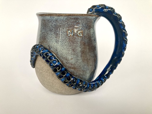 kubki Kubek ceramiczny z motywem ośmiornicy.