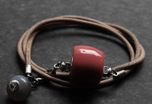 Small Co stuff - bransoletka Buy or Die