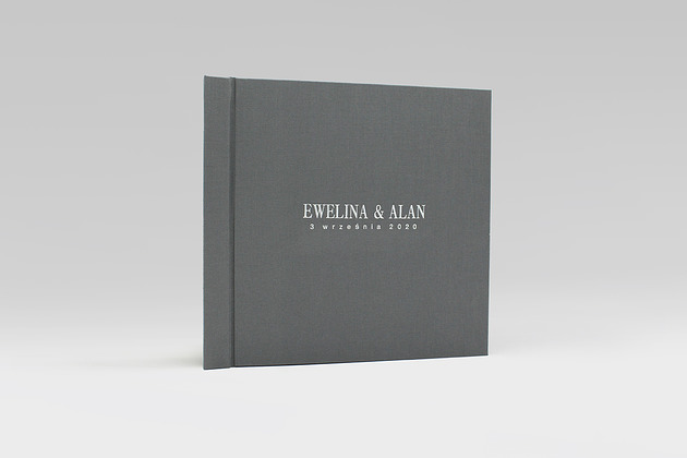 album na zdjęcia złoty KLASYK / font szeryfowy papier LAB