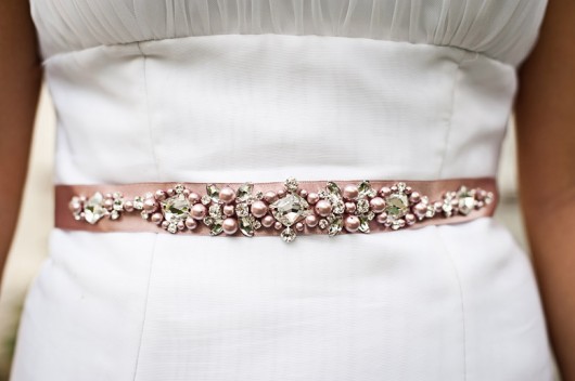 Ozdobny Pas Biżuteryjny Sukni Ślubnej COSMIQUE White Jasmine