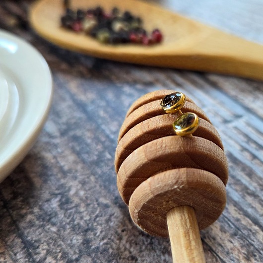 kolczyki z żywicy Kolczyki z pieprzem